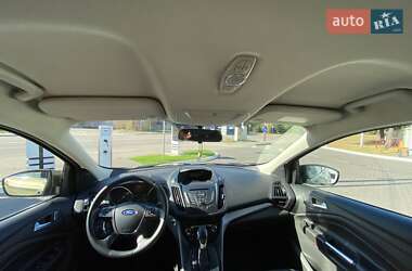 Внедорожник / Кроссовер Ford Kuga 2013 в 