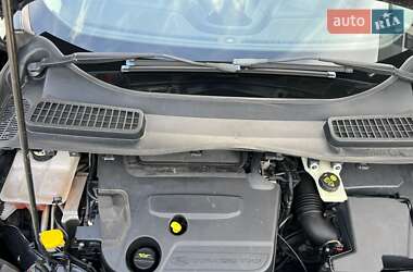 Внедорожник / Кроссовер Ford Kuga 2013 в 