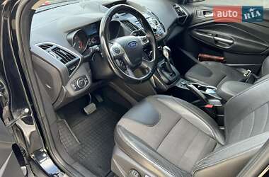 Внедорожник / Кроссовер Ford Kuga 2013 в 