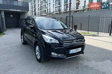 Внедорожник / Кроссовер Ford Kuga 2013 в 