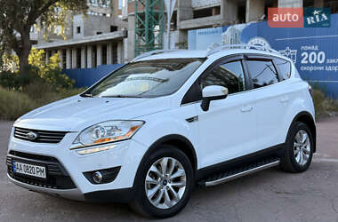 Внедорожник / Кроссовер Ford Kuga 2012 в 