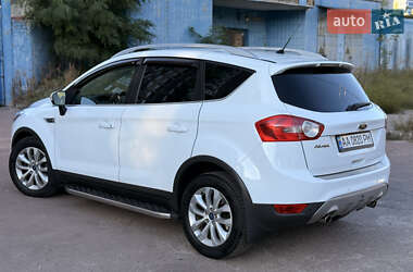 Внедорожник / Кроссовер Ford Kuga 2012 в 
