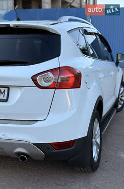 Внедорожник / Кроссовер Ford Kuga 2012 в 