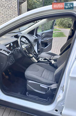 Внедорожник / Кроссовер Ford Kuga 2016 в 