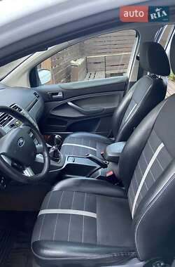 Внедорожник / Кроссовер Ford Kuga 2010 в 