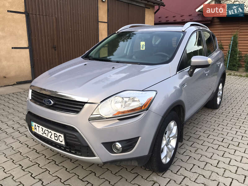Внедорожник / Кроссовер Ford Kuga 2011 в 