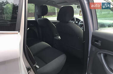 Внедорожник / Кроссовер Ford Kuga 2011 в 