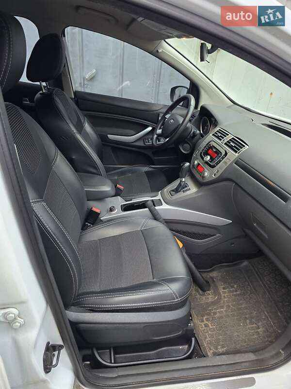 Внедорожник / Кроссовер Ford Kuga 2010 в Киеве фото 2 Внедорожник / Кроссовер Ford Kuga 2010 в Киеве