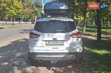 Внедорожник / Кроссовер Ford Kuga 2015 в 