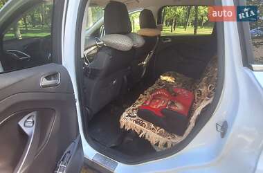 Внедорожник / Кроссовер Ford Kuga 2015 в 