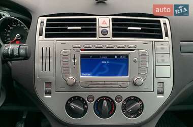 Внедорожник / Кроссовер Ford Kuga 2009 в 