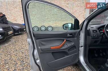 Внедорожник / Кроссовер Ford Kuga 2009 в 