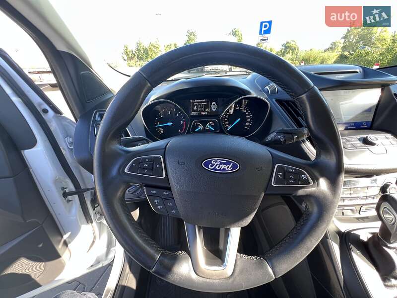 Внедорожник / Кроссовер Ford Kuga 2019 в Киеве