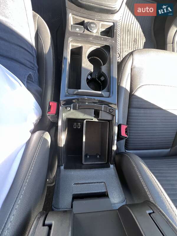 Внедорожник / Кроссовер Ford Kuga 2019 в Киеве