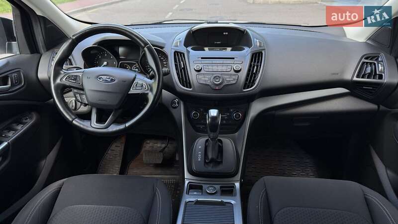 Внедорожник / Кроссовер Ford Kuga 2017 в Киеве