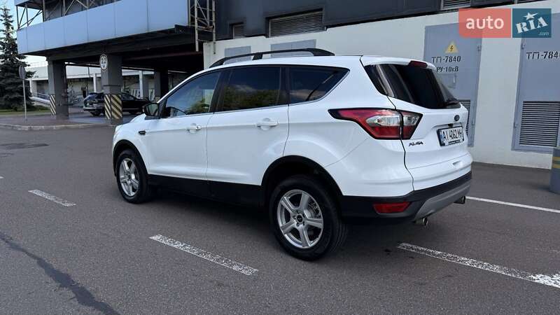 Внедорожник / Кроссовер Ford Kuga 2017 в Киеве