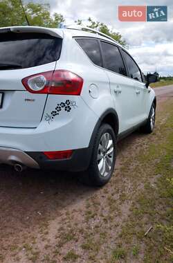 Внедорожник / Кроссовер Ford Kuga 2010 в 