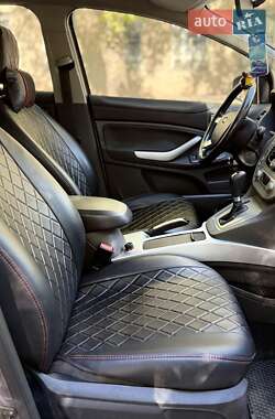 Внедорожник / Кроссовер Ford Kuga 2012 в 
