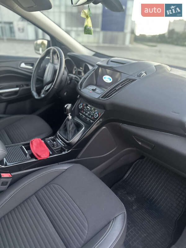 Внедорожник / Кроссовер Ford Kuga 2018 в Харькове