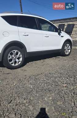 Внедорожник / Кроссовер Ford Kuga 2010 в 