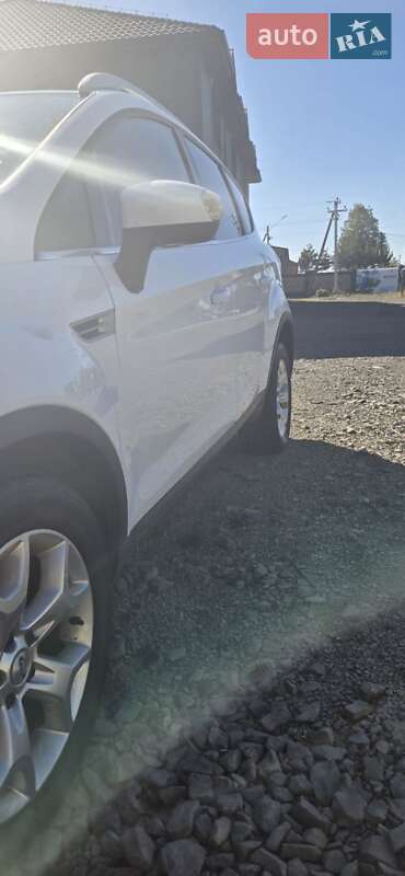 Позашляховик / Кросовер Ford Kuga 2010 в Луцьку