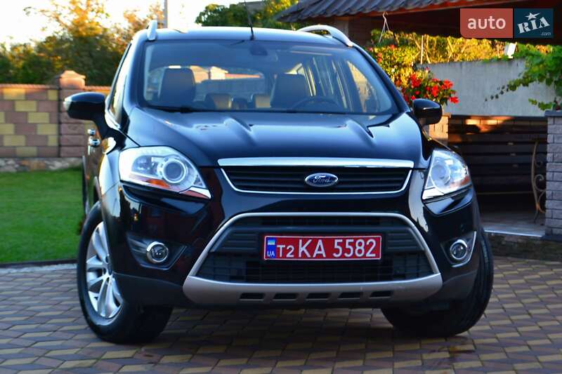 Внедорожник / Кроссовер Ford Kuga 2009 в Сарнах