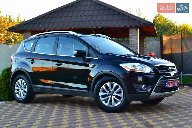 Внедорожник / Кроссовер Ford Kuga 2009 в Сарнах