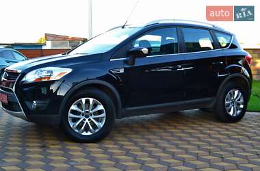 Внедорожник / Кроссовер Ford Kuga 2009 в 