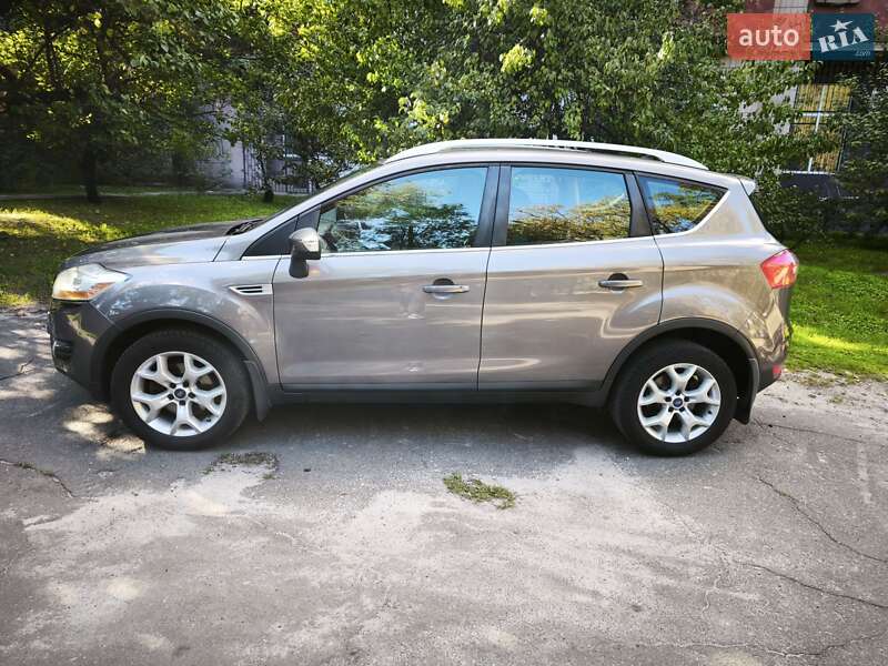 Внедорожник / Кроссовер Ford Kuga 2012 в Киеве