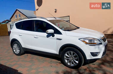 Внедорожник / Кроссовер Ford Kuga 2009 в 