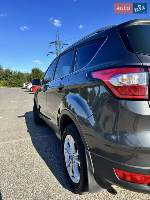 Внедорожник / Кроссовер Ford Kuga 2019 в Днепре