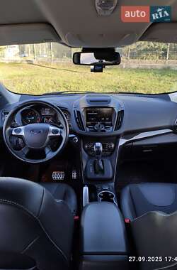 Внедорожник / Кроссовер Ford Kuga 2016 в 