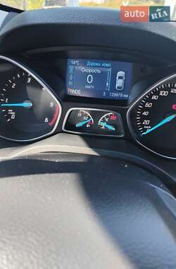 Внедорожник / Кроссовер Ford Kuga 2013 в 
