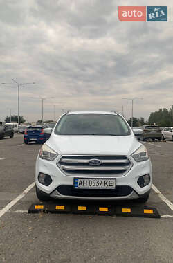 Позашляховик / Кросовер Ford Kuga 2017 в Дніпрі