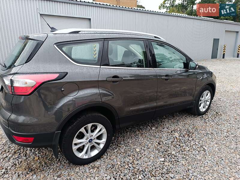 Позашляховик / Кросовер Ford Kuga 2019 в Києві фото 4 Позашляховик / Кросовер Ford Kuga 2019 в Києві