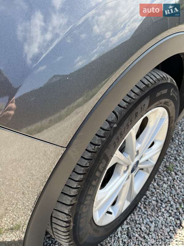 Внедорожник / Кроссовер Ford Kuga 2019 в Гатном