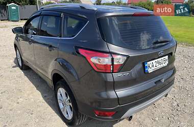 Внедорожник / Кроссовер Ford Kuga 2019 в 