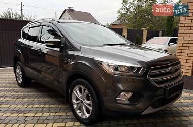 Внедорожник / Кроссовер Ford Kuga 2019 в 