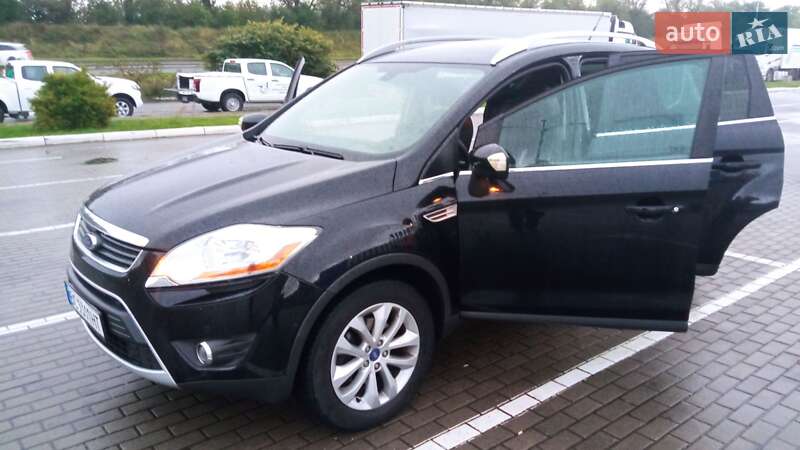 Внедорожник / Кроссовер Ford Kuga 2010 в Стрые