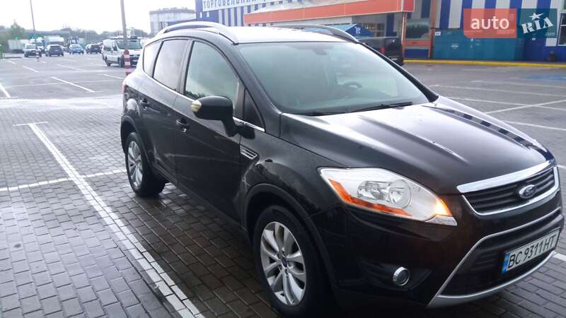 Внедорожник / Кроссовер Ford Kuga 2010 в Стрые