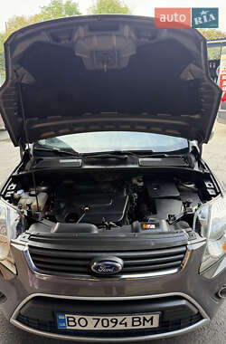 Внедорожник / Кроссовер Ford Kuga 2011 в 