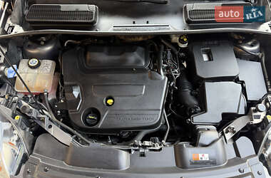 Внедорожник / Кроссовер Ford Kuga 2011 в 