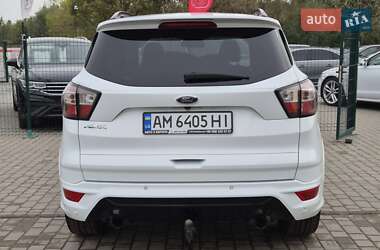 Внедорожник / Кроссовер Ford Kuga 2017 в 