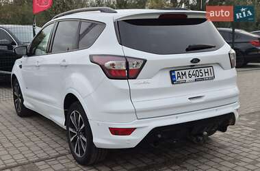 Внедорожник / Кроссовер Ford Kuga 2017 в 