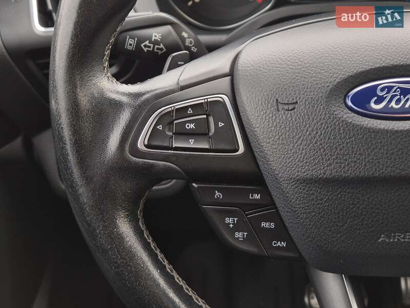 Внедорожник / Кроссовер Ford Kuga 2017 в Бердичеве