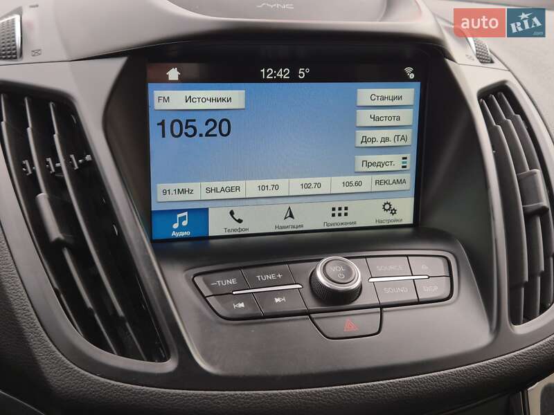 Внедорожник / Кроссовер Ford Kuga 2017 в Бердичеве