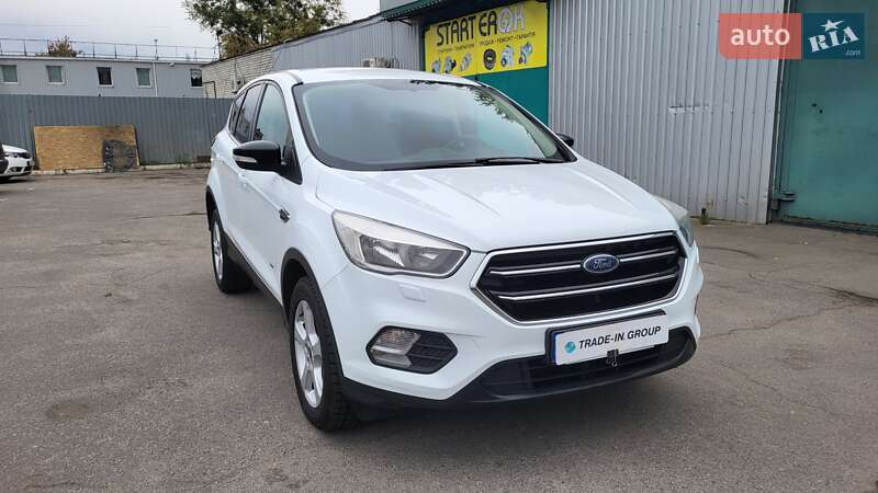 Внедорожник / Кроссовер Ford Kuga 2017 в Киеве