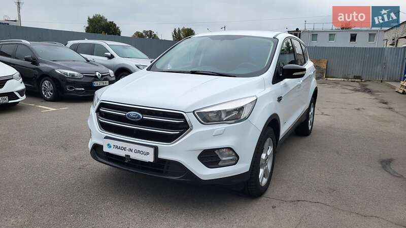 Внедорожник / Кроссовер Ford Kuga 2017 в Киеве