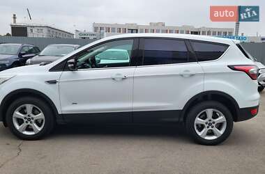 Внедорожник / Кроссовер Ford Kuga 2017 в 