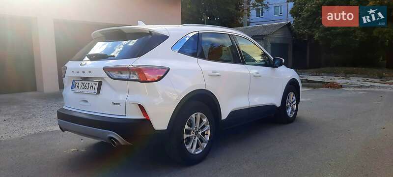 Внедорожник / Кроссовер Ford Kuga 2021 в Харькове